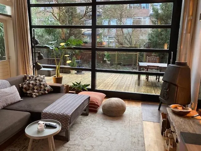 De Oude Bakkerij Fabriek, Industriele Prachtige Woning Apartment Rotterdam 0*,  Netherlands